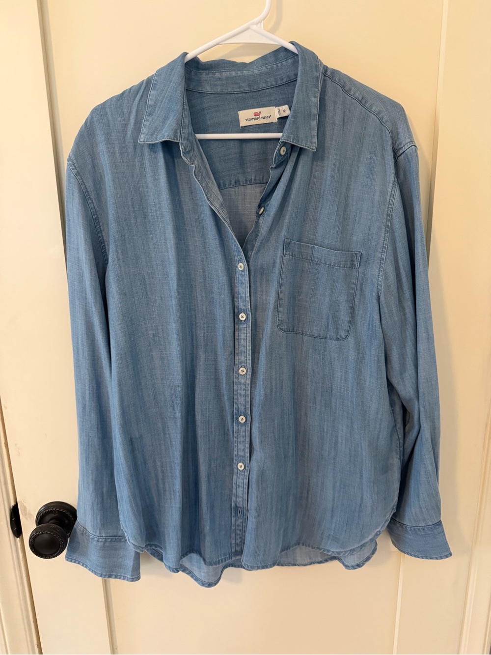 Vineyard Vines XL Denim Button-Up Shirt